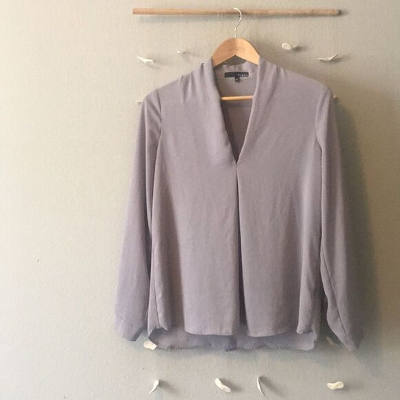 Gray Ro&de blouse - Picture 2 of 3